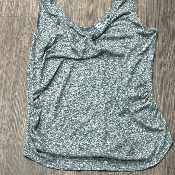 Bundle of 8 maternity tank tops - Picture 9 of 9